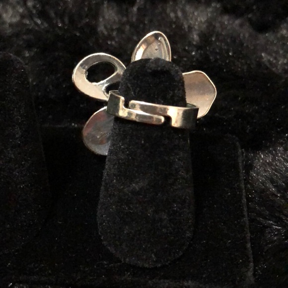 Fun Flower Ring. - Picture 3 of 5